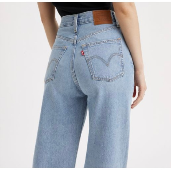 Levi’s Ribcage Wide Leg Jeans - Picture 3 of 8